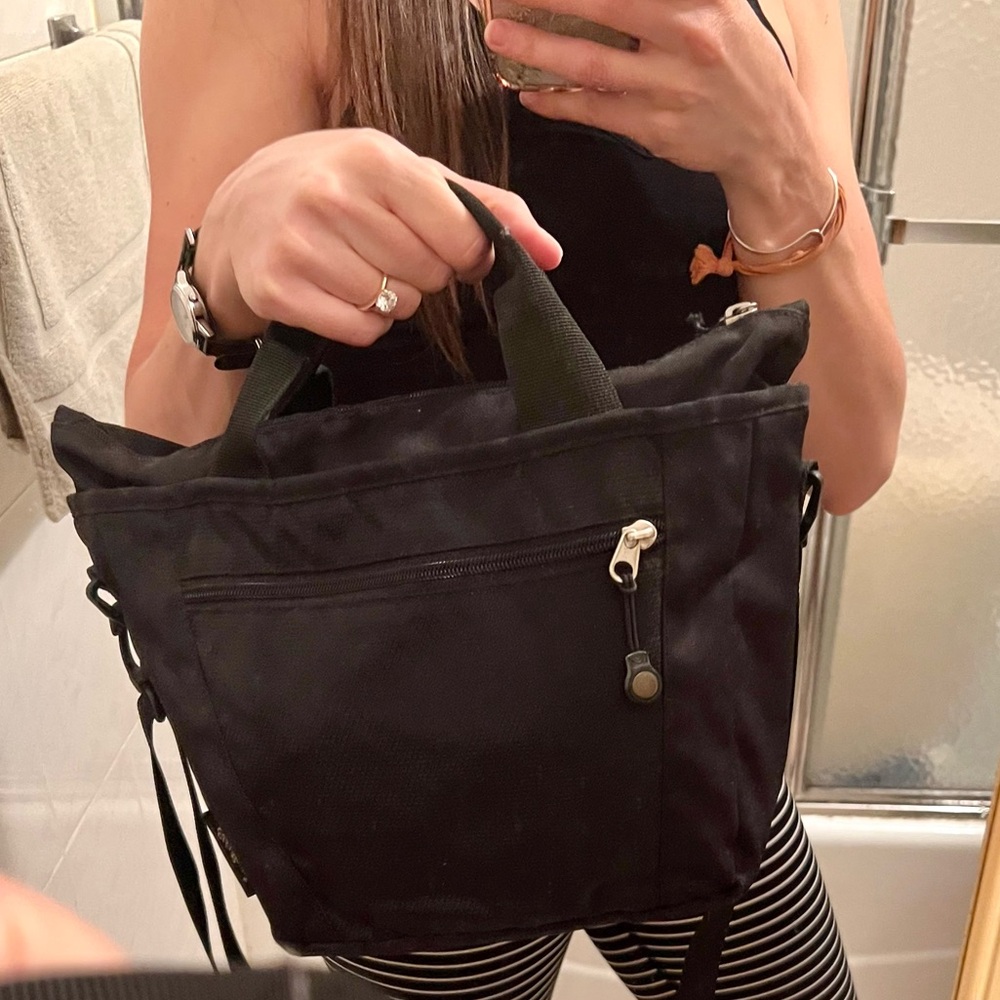 Eddie Bauer Sturdy Ripstop Crossbody Handbag Black - Picture 4 of 16